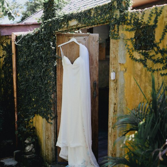 Tara Lauren Marigold Cathedral Veil - Picture 8 of 8